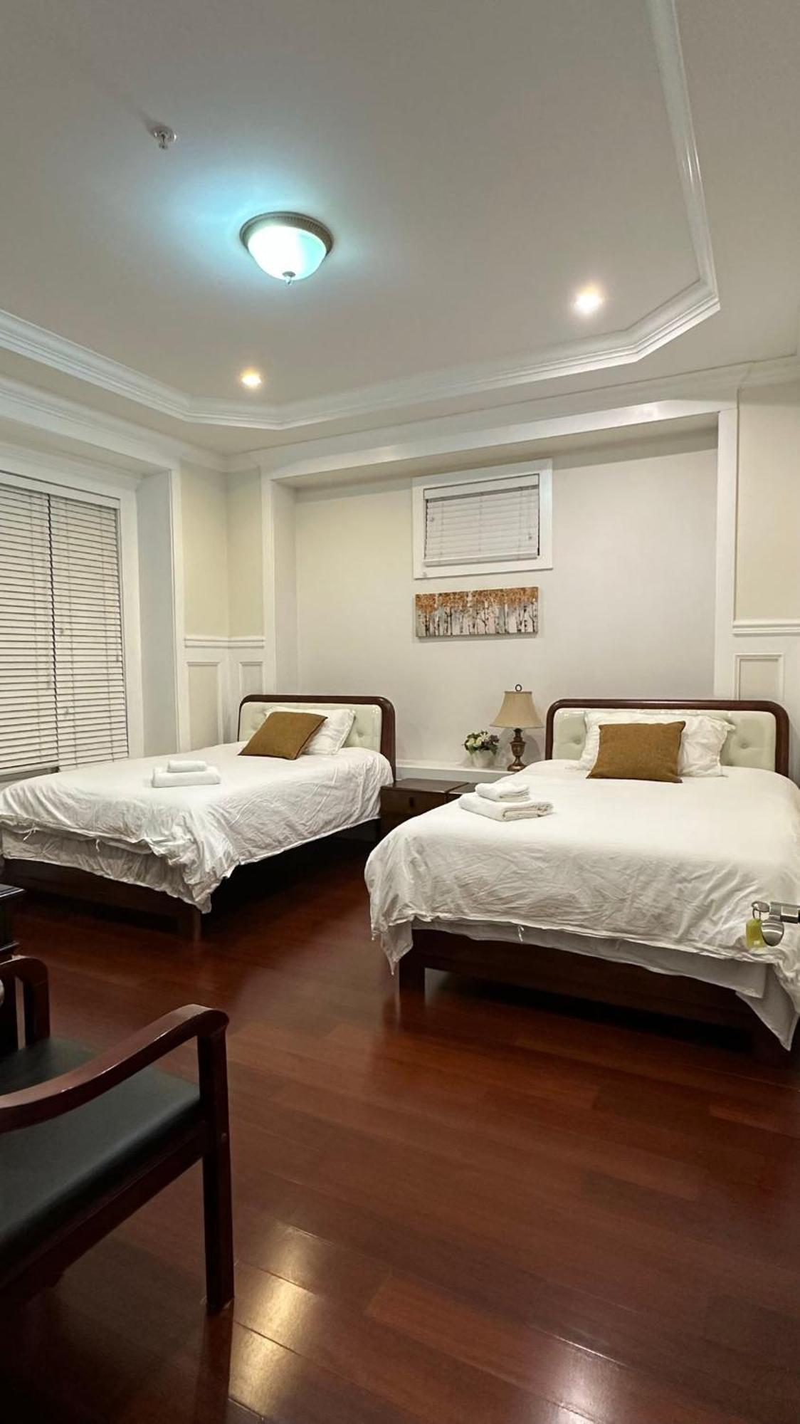 Luxurious Getaway In Vancouver-Private Room With Attached Bathroom Экстерьер фото